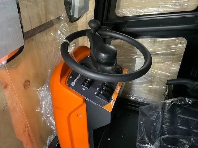 2023 daewoo das100 veegmachine met cabine - afbeelding 3 van  40