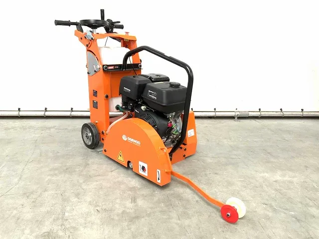 2023 daewoo datmf20-4 - benzine vloerzaagmachine - afbeelding 1 van  13