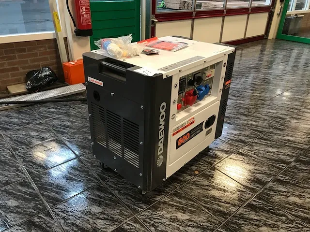 2023 daewoo ddae10500dse-3g noodstroomaggregaat - afbeelding 3 van  10