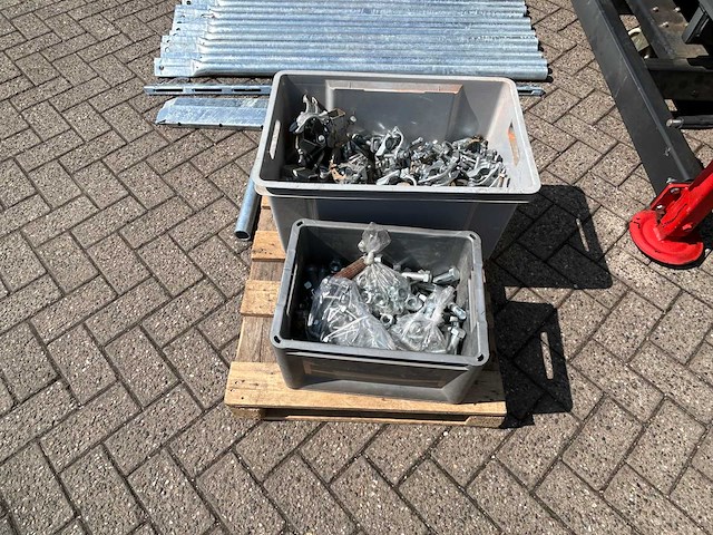 2023 deckman hp 1500t goederen- en personenlift - afbeelding 14 van  28