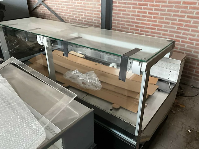 2023 es system winkelkoeling met koelunit (2x) - afbeelding 15 van  19