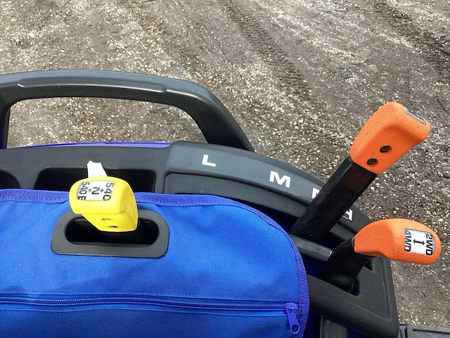 2023 farmtrac 20 vierwielaangedreven landbouwtractor - afbeelding 2 van  14