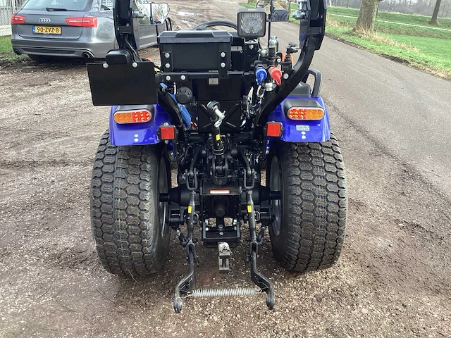 2023 farmtrac 20 vierwielaangedreven landbouwtractor - afbeelding 10 van  14