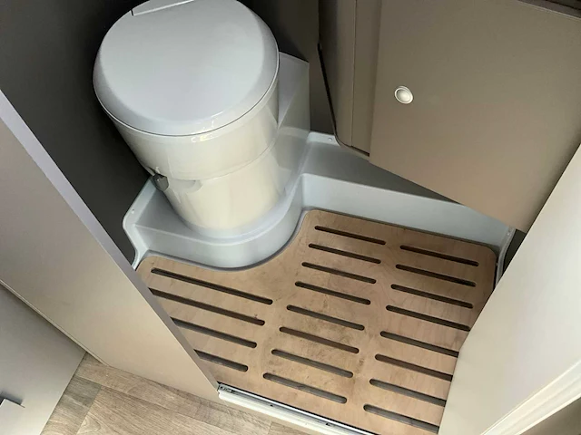 2023 ford transit lmc innovan c590 camper - afbeelding 28 van  42