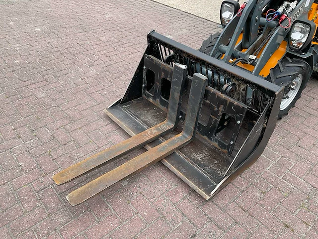 2023 giant g1200 minishovel - afbeelding 15 van  17