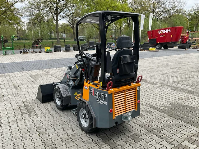 2023 giant g1200 shovel + bak - afbeelding 7 van  14
