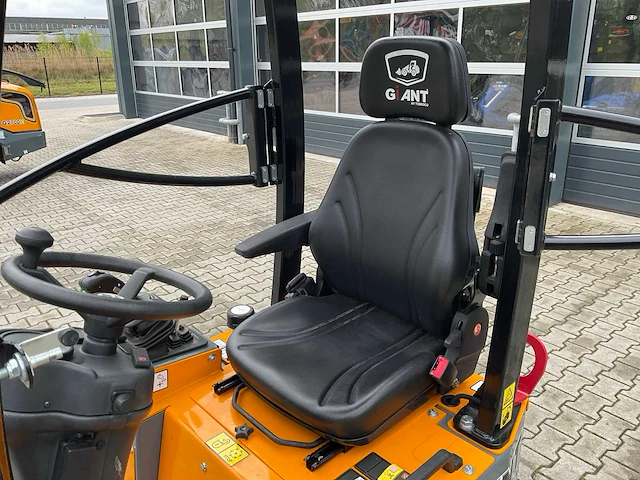 2023 giant g1200 shovel + bak - afbeelding 12 van  14