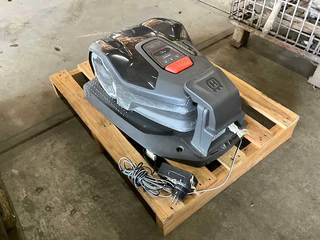 2023 husqvarna aspire r4 robotmaaier - afbeelding 4 van  6