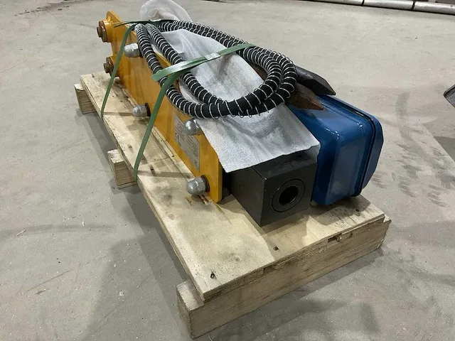2023 jpc ht12c graafmachine met hydraulische breekhamer en bakken - afbeelding 19 van  30