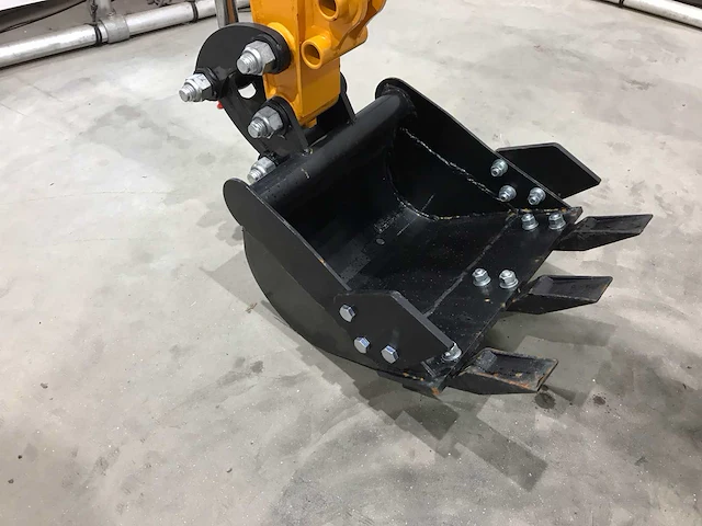 2023 jpc ht12c graafmachine met hydraulische breekhamer en extra bakken - afbeelding 5 van  30