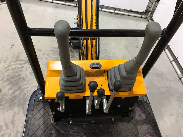 2023 jpc ht12c graafmachine met hydraulische breekhamer en extra bakken - afbeelding 10 van  30