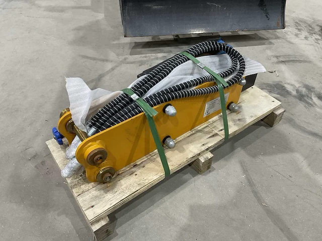 2023 jpc ht12c graafmachine met hydraulische breekhamer en extra bakken - afbeelding 16 van  30