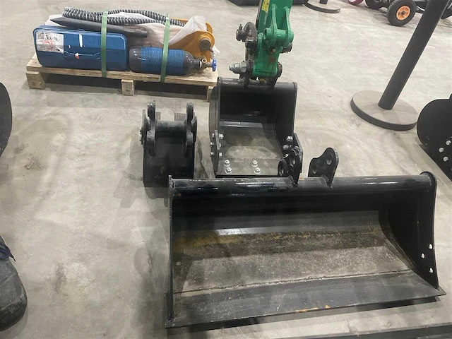 2023 jpc pc10 graafmachine met hydraulische breekhamer en extra bakken - afbeelding 15 van  20