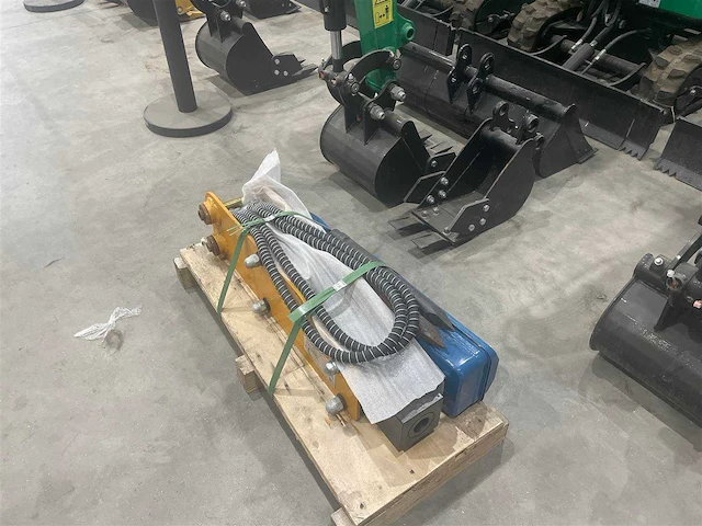 2023 jpc pc10 graafmachine met hydraulische breekhamer en extra bakken - afbeelding 16 van  20