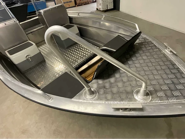 2023 kimple explorer 460dc consoleboot en visboot - afbeelding 9 van  11