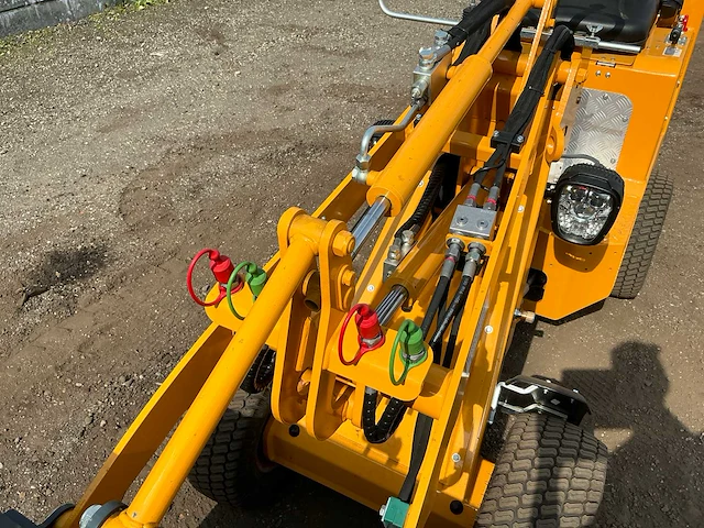 2023 knikmops km85 shovel - afbeelding 13 van  13