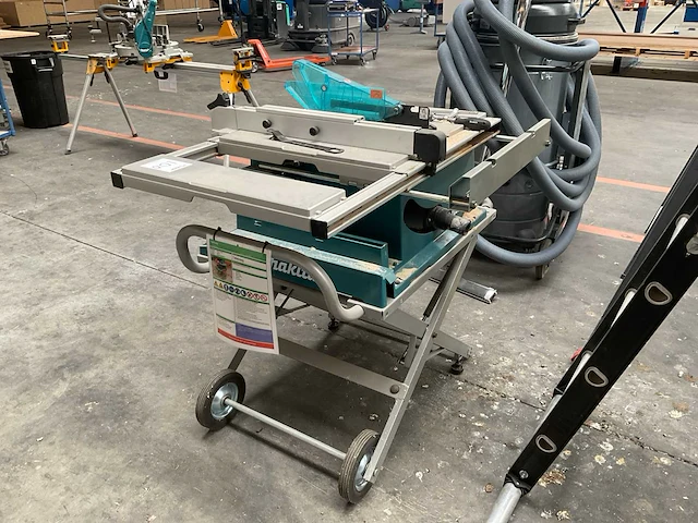 2023 makita 2704 n verrijdbare zaagtafel - afbeelding 3 van  7