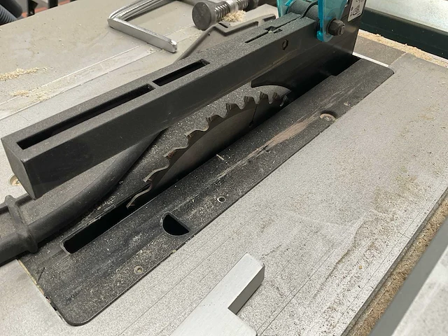 2023 makita 2704 n verrijdbare zaagtafel - afbeelding 6 van  7