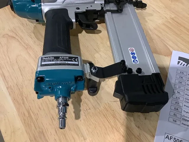 2023 makita af506 pneumatische tacker - afbeelding 4 van  6