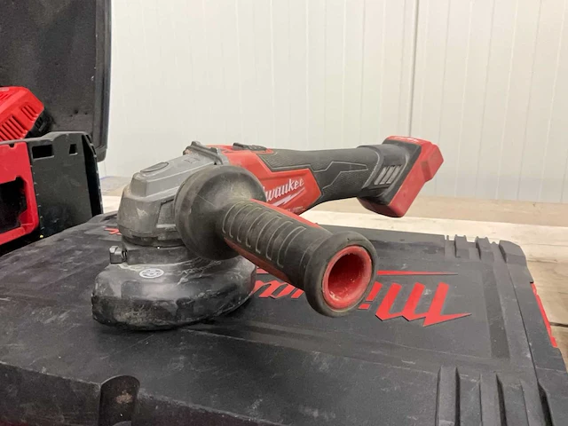 2023 milwaukee m18fsag125x haakse slijpmachine - afbeelding 1 van  4