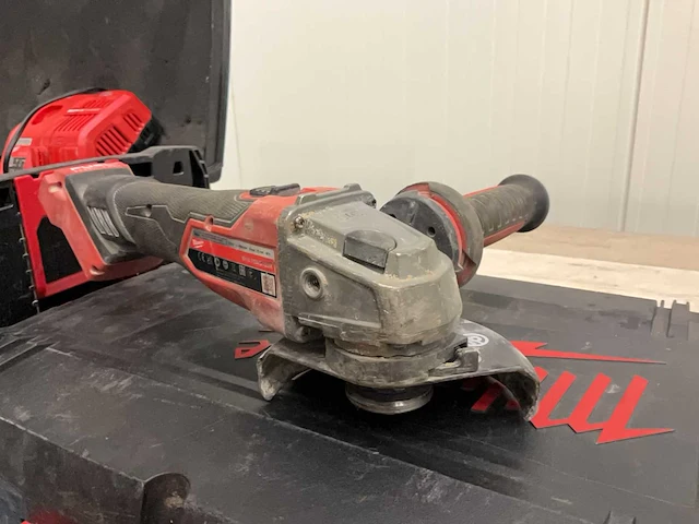 2023 milwaukee m18fsag125x haakse slijpmachine - afbeelding 2 van  4