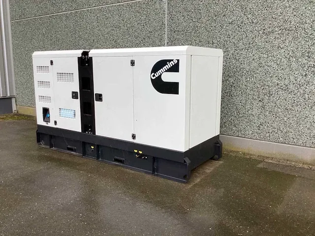 2023 nidec cummins 110kva stroomgenerator - afbeelding 15 van  19