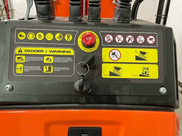 2023 plus power t50fl rupsdumper - afbeelding 9 van  21