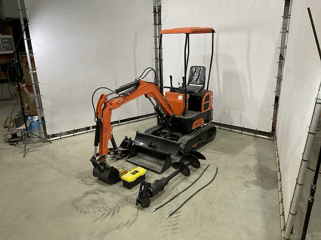 2023 qh-15 graafmachine met hydraulische grondboor en extra bakken - afbeelding 12 van  18