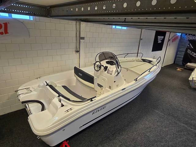 2023 ranieri - azzurra speedboot - nieuw - afbeelding 11 van  17