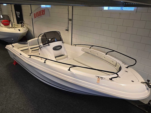 2023 ranieri - azzurra speedboot - nieuw - afbeelding 14 van  17