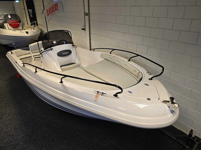 2023 ranieri - azzurra speedboot - nieuw - afbeelding 15 van  17