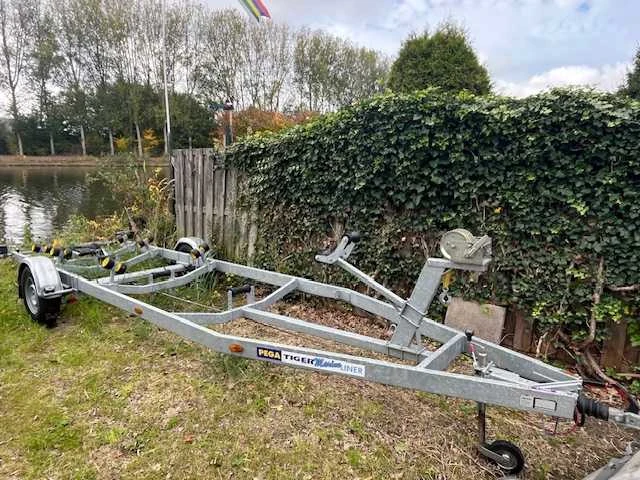 2023 ranieri giubileo - consoleboot incl 150 pk suzuki en pega boottrailer - afbeelding 6 van  16