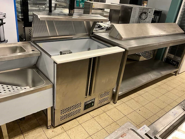 2023 saro s 900 e saladette - afbeelding 1 van  9