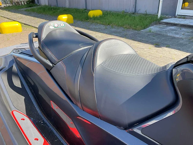 2023 seadoo rxt x-rs 300 jetski met trailer - afbeelding 10 van  39