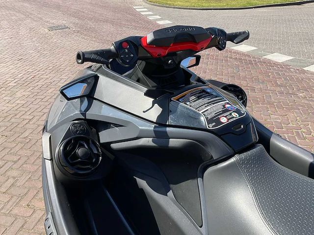 2023 seadoo rxt x-rs 300 jetski met trailer - afbeelding 11 van  39