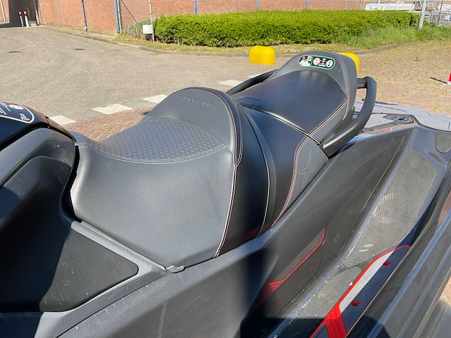 2023 seadoo rxt x-rs 300 jetski met trailer - afbeelding 14 van  39