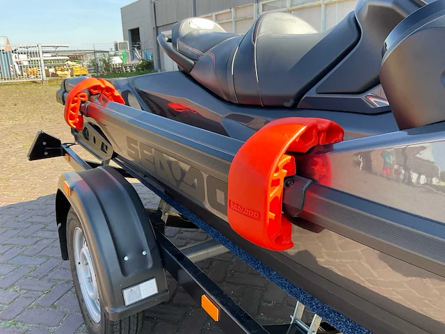 2023 seadoo rxt x-rs 300 jetski met trailer - afbeelding 16 van  39