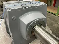 2023 sew-eurodrive r137 r77 drn100ls4 elektromotor met vertragingskast “ongebruikt” - afbeelding 10 van  19
