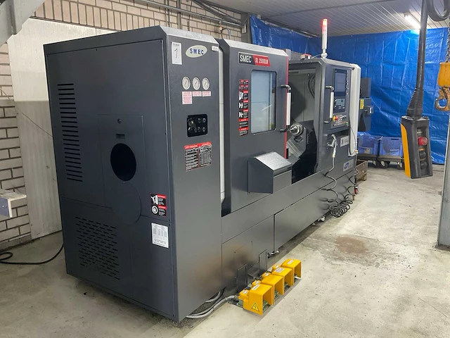 2023 smec sl2500lm cnc draaibank - afbeelding 12 van  23