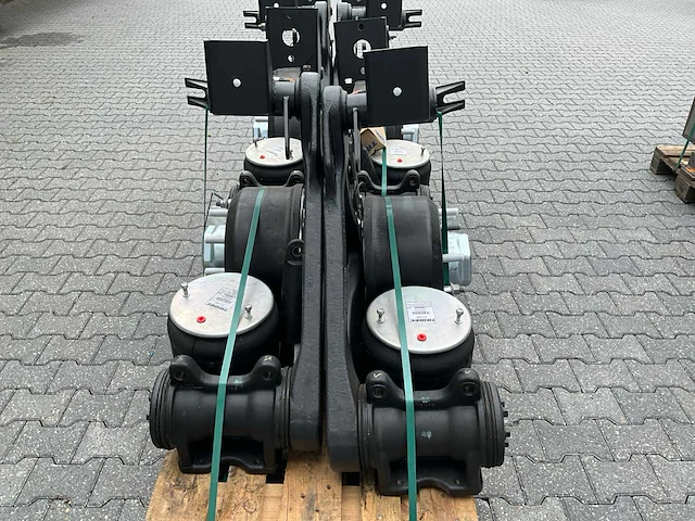 2023 tridec wt-1000-slv-ocw assen set met wielkasten - afbeelding 16 van  16