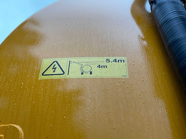 2023 veenhuis premium quad shift 15800 mesttank en 2023 vredo zb4 82544 dv h zodebemester - afbeelding 7 van  28