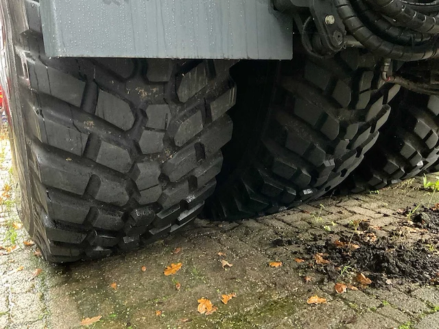 2023 veenhuis premium quad shift 15800 mesttank en 2023 vredo zb4 82544 dv h zodebemester - afbeelding 9 van  28