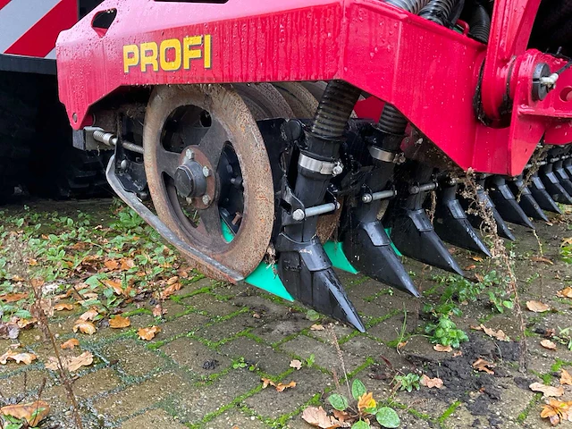 2023 veenhuis premium quad shift 15800 mesttank en 2023 vredo zb4 82544 dv h zodebemester - afbeelding 17 van  28