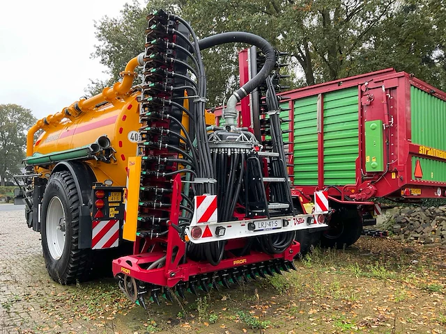 2023 veenhuis premium quad shift 15800 mesttank en 2023 vredo zb4 82544 dv h zodebemester - afbeelding 12 van  28