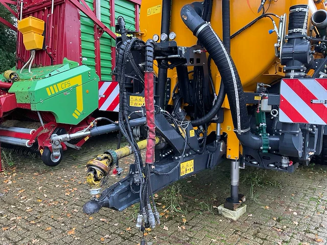2023 veenhuis premium quad shift 15800 mesttank en 2023 vredo zb4 82544 dv h zodebemester - afbeelding 27 van  28
