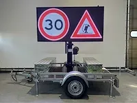 2023 viplex led tekst kar op een aanhanger op accu 220v - afbeelding 22 van  26