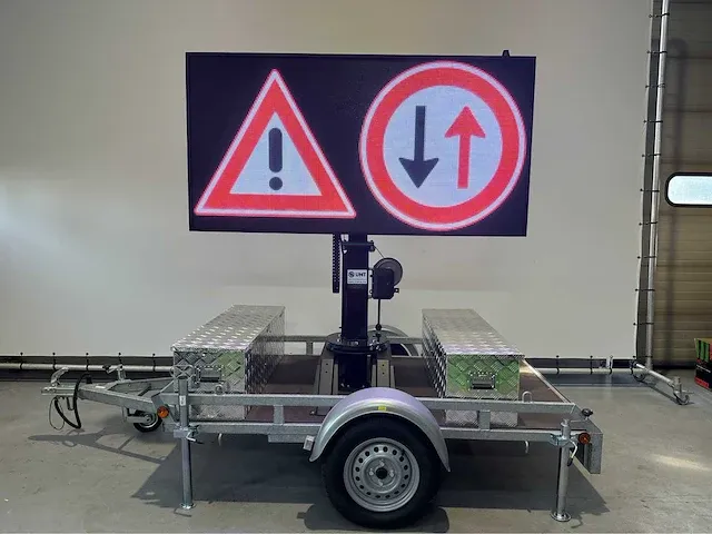 2023 viplex led tekst kar op een aanhanger op accu 220v - afbeelding 24 van  26