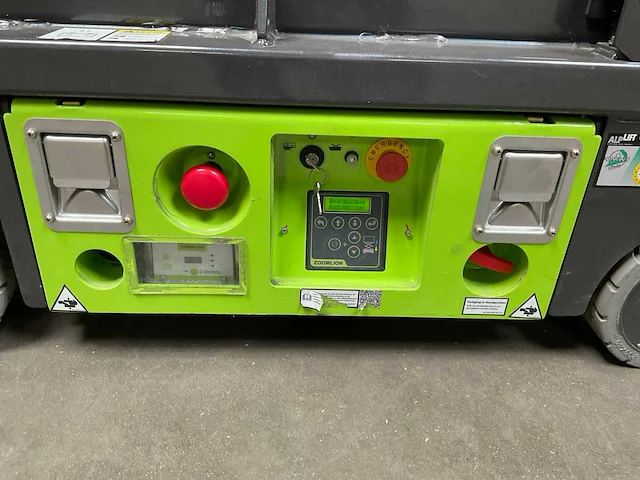 2023 zoomlion zs0407dc-li hoogwerker - afbeelding 10 van  12