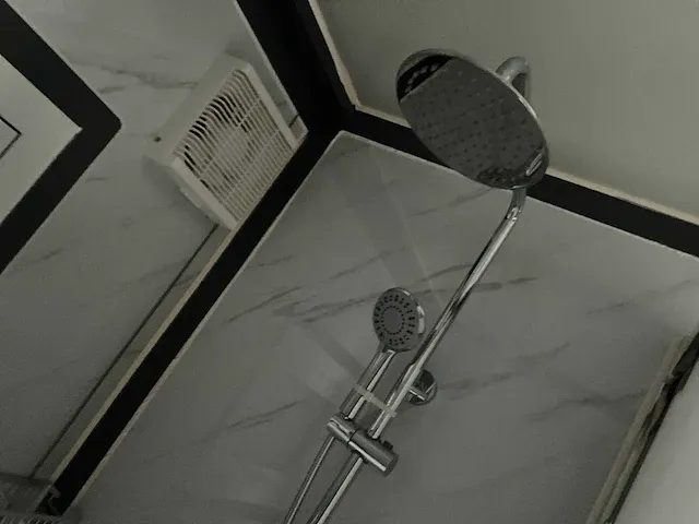 2024 - greenfield - douche / toilet / keuken / 2 slaapkamers - tiny house / atelier / tuinkantoor / mantelzorg - afbeelding 33 van  43