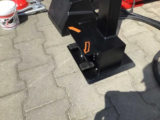 2024 - heavy duty truck tire changer - t568 - banden de-en montageapparaat - afbeelding 36 van  58